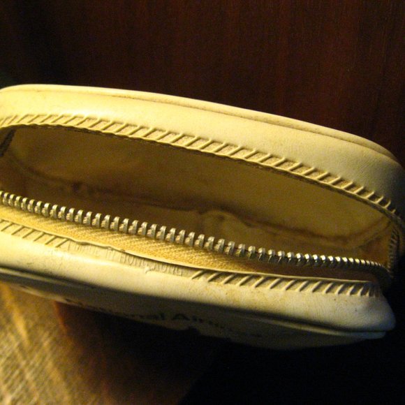 National Airlines Vintage Amenity Kit Toiletry Bag - Picture 9 of 9